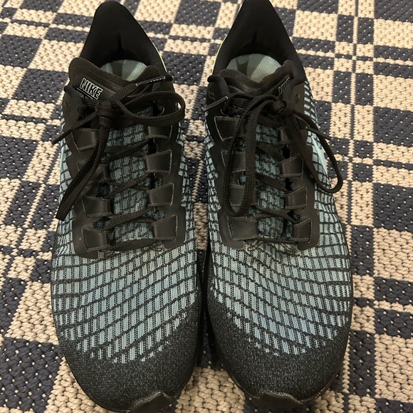 Nike Zoom Pegasus 37 - Women’s U.S. 11 - Picture 2 of 4